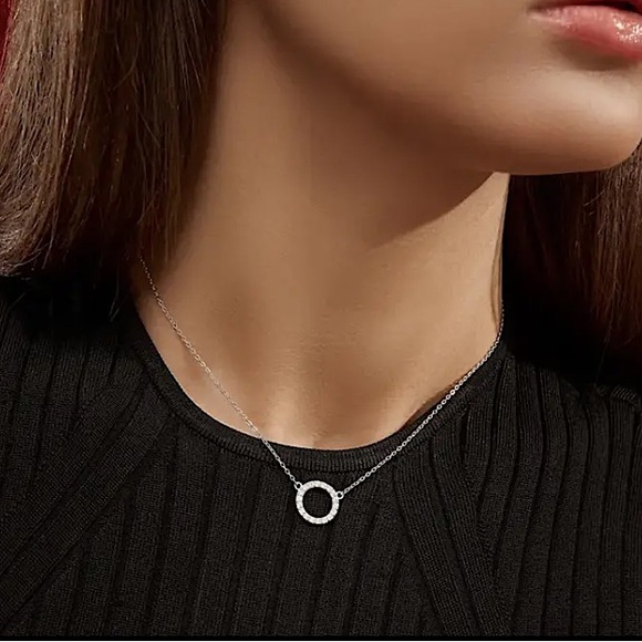 🔴𝟭𝟬/$𝟮𝟱🔴NEW Rhinestone Circle Charm Necklace - Picture 10 of 13